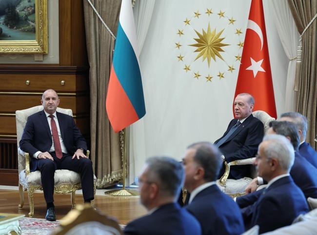 Erdoğan starts NATO summit diplomacy