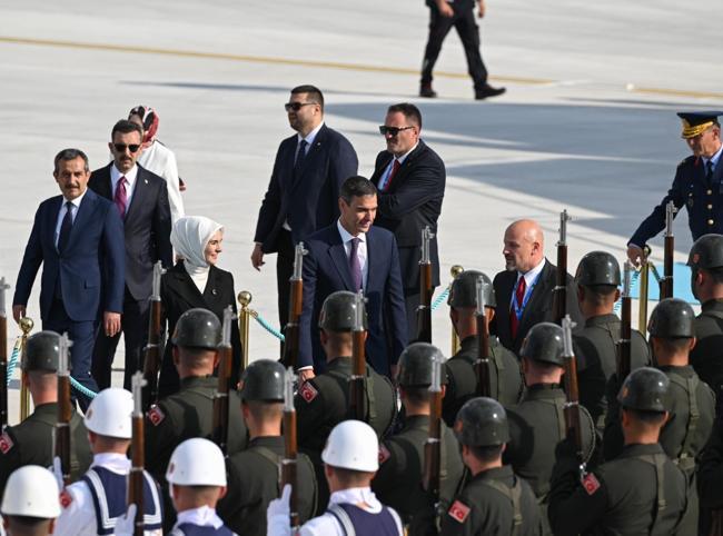 NATO leaders arrive in Ankara for summit