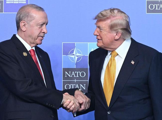 Trump praises Erdoğan, calls NATO summit successful