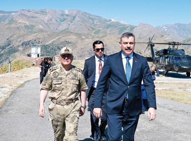 Anti-terror bid will succeed, minister says during Hakkari visit