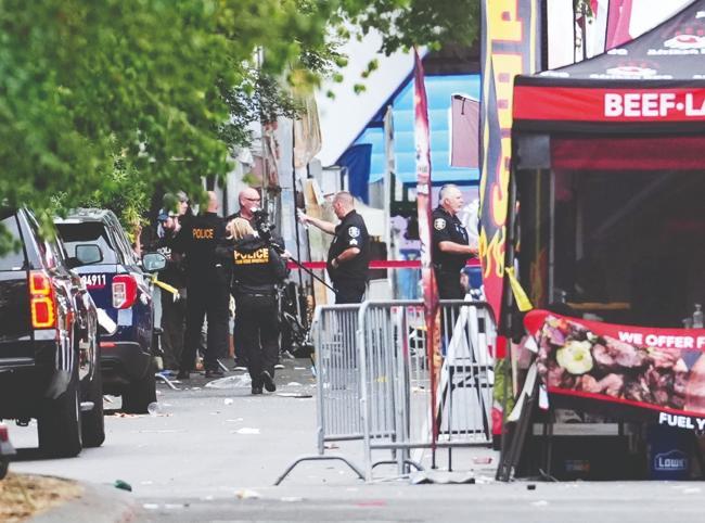 Shooting kills three, wounds four in Seattle