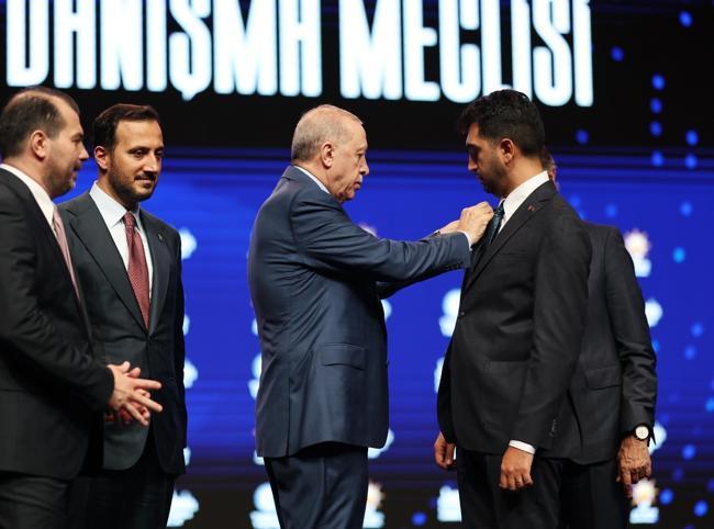 Erdoğan says AKP ‘by far leading party in Türkiye’