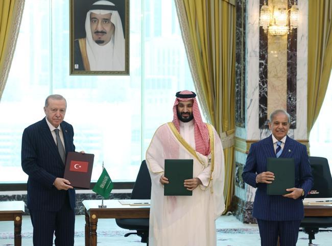 Türkiye, Pakistan, S Arabia create defense pact in historic move