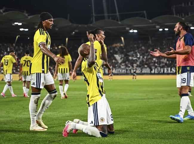Fenerbahçe to clash with Lyon for Champions League spot
