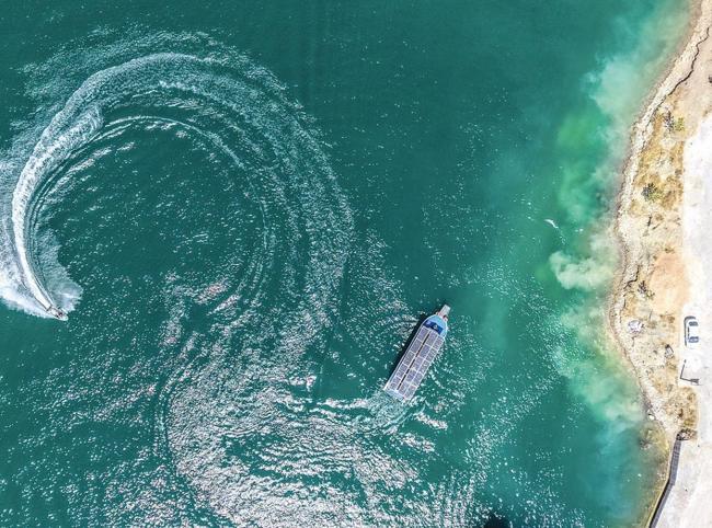 Solar boat explores four southeastern provinces