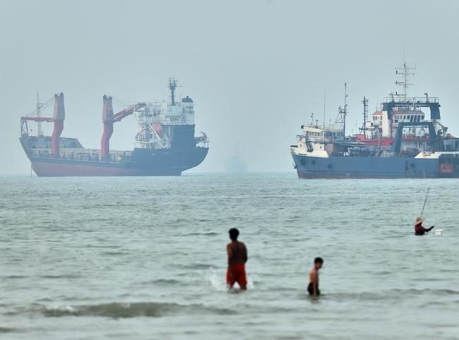 Iran says Hormuz corridor deal with Oman due within days