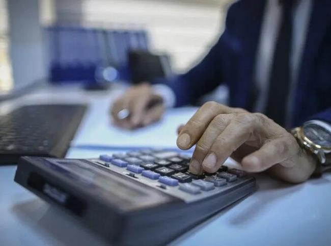 Services output rises 3 pct in July
