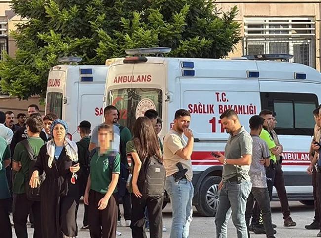 11 students injured in shooting outside high school in western Türkiye