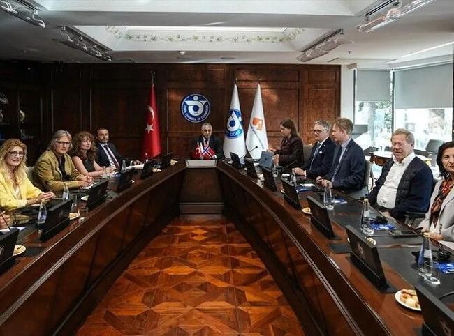 Türkiye, Norway seal fisheries tech pact in western Izmir
