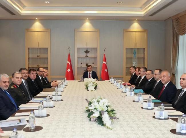 Top board reviews progress in anti-terror project