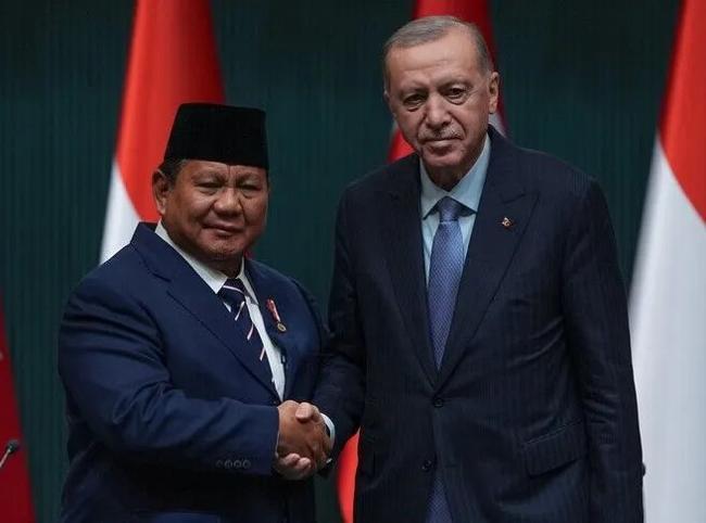 Erdoğan highlights Turkish-Indonesian defense ties