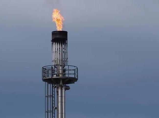 Spain caps gas tariff rises, extends fuel tax cuts