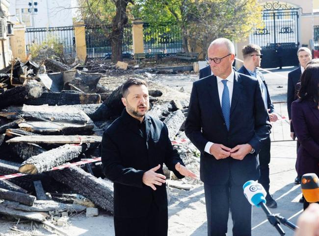 Russian strike hits Kyiv bridge as Merz visits