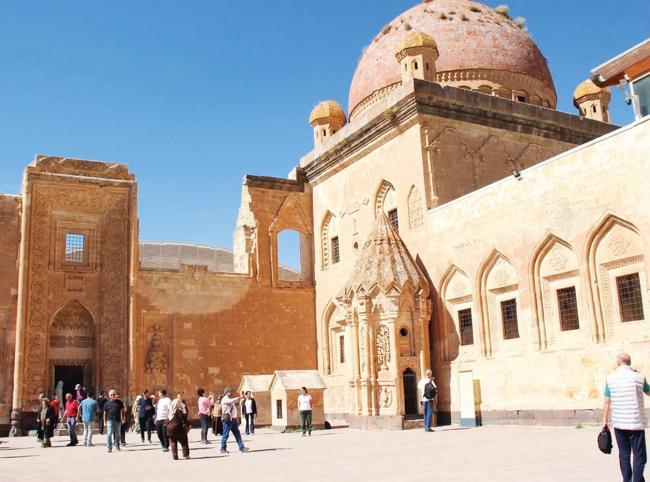Eastern palace eyes 250,000 visitors by year-end