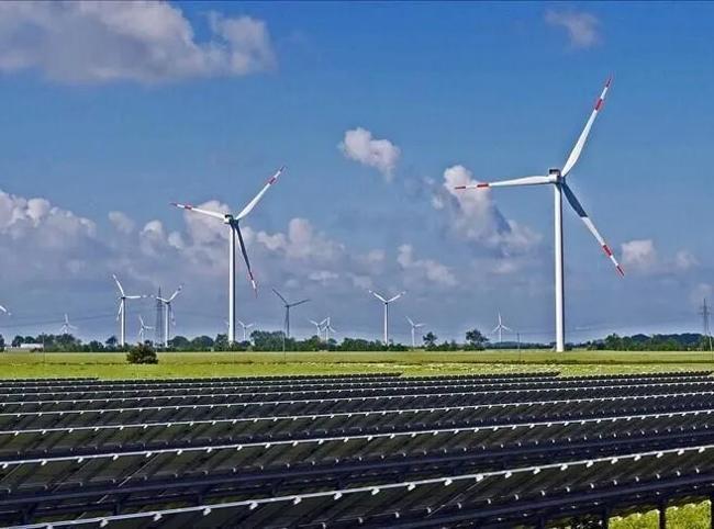 Türkiye sets record for solar, wind power generation in August