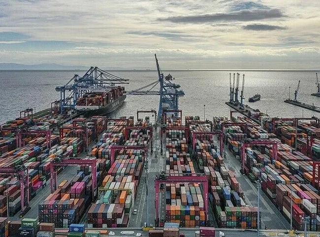 Export expectations index falls , import outlook strengthens