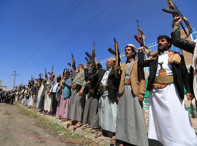 Houthi attacks disrupt Saudi flights as allies weigh support