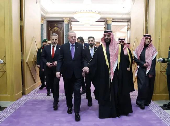 Erdoğan discusses Houthi crisis with Saudi crown prince