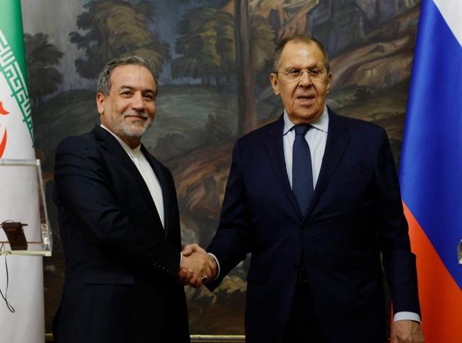 Lavrov in Iran as Moscow looks to mediate in war