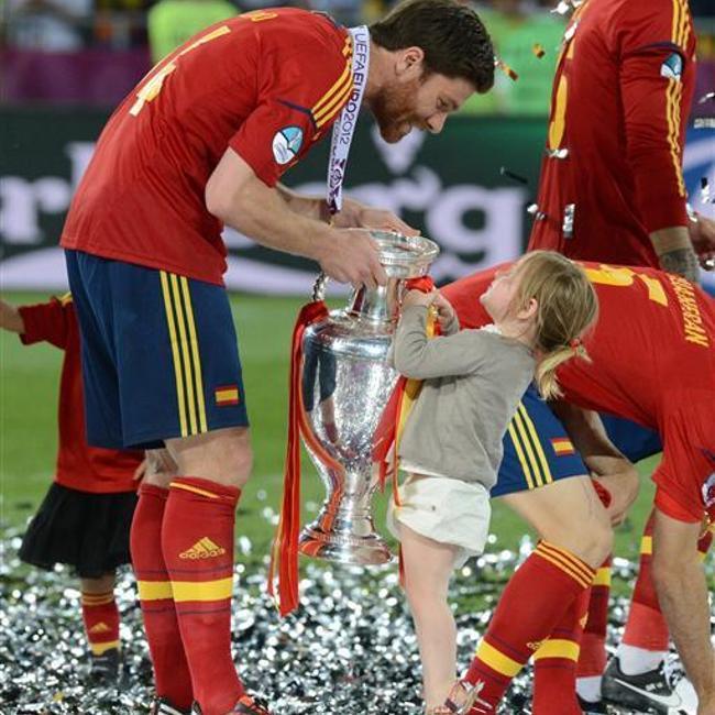 Spain crushes Italy, 4-0, in Euro 2012 final