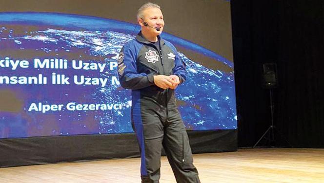 Öğrenciler sordu Türk astronot yanıtladı