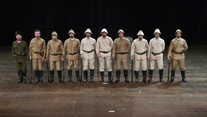 Öğrencilerden Çanakkale Zaferi için danslı tiyatro gösterisi