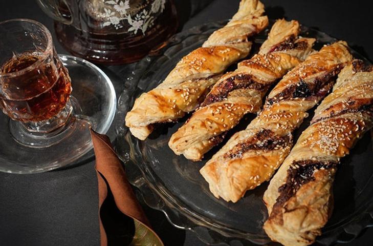  'Haşhaş ezmeli milföy tatlısı'