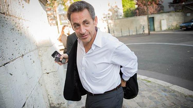 Sarkozy geri dönüyor