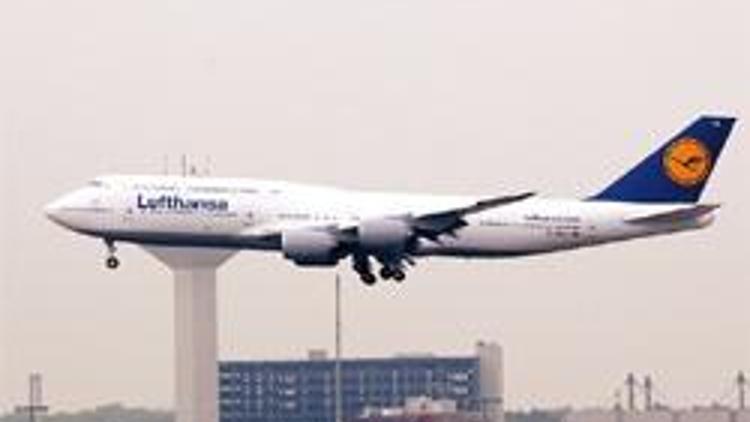 Dünyanın en uzun yolcu uçağı Lufthansa’da uçmaya başladı