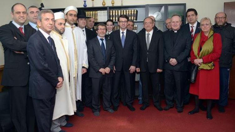 Londra’da cami ve kilise dayanışması