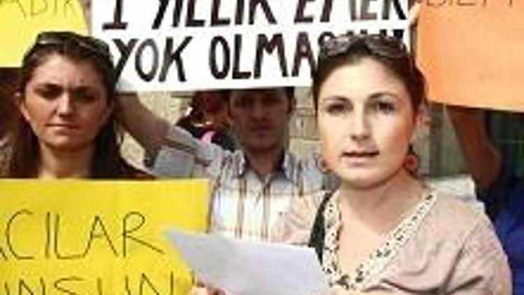 ‘Anne, bu yıl da atanamadık’