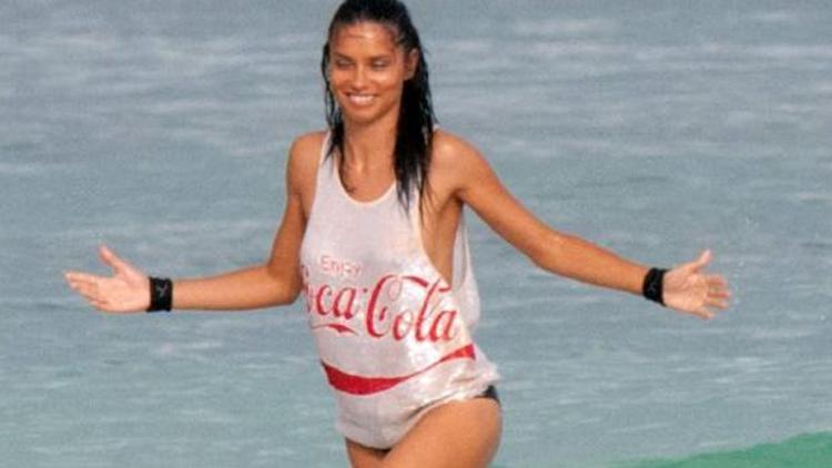 Adriana Lima yine nefes kesti