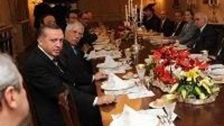 Erdoğandan eski ve yeni bakanlara yemek