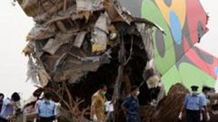 Libyada uçak düştü: 103 ölü, 1 mucize