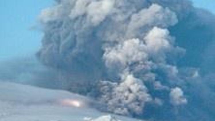 İzlanda’dan yayılan kül bulutu, AB’nin İstanbul’daki zirvesini de vurdu