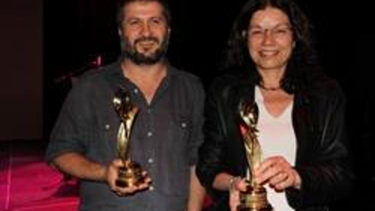 Kırmızı Lale Film Festivali’nde Tepenin Ardına ödül