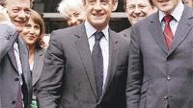 Sarkozy’den seçim kalesine jest