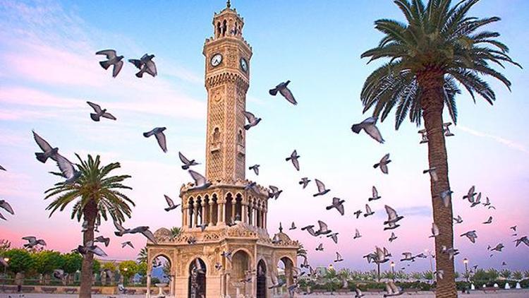 İzmir kentsel dönüşüme mecbur bir şehir