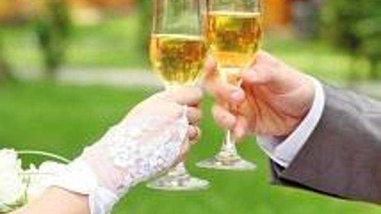 TAPDK: İzin almadan kır düğününde içki servisi yapılamayacak