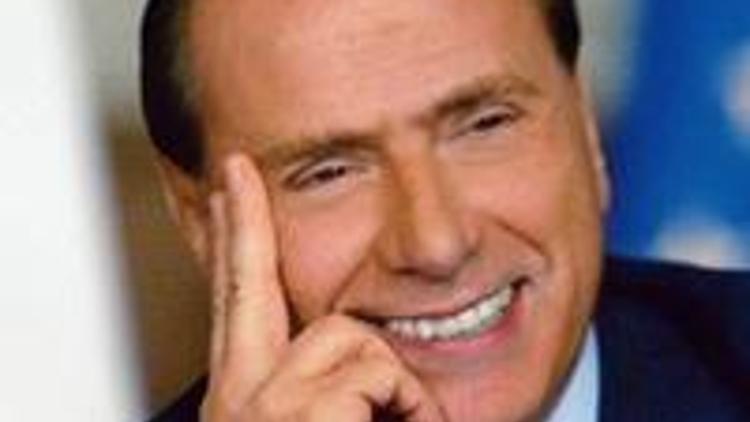 Berlusconi Milanı satmayacak