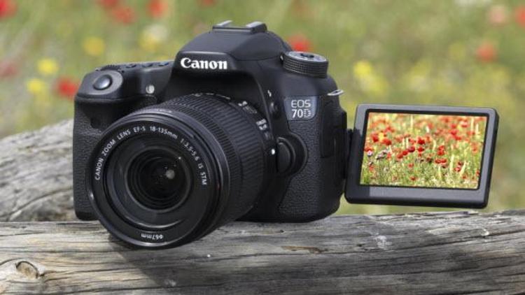 Canon 70 milyonuncu EOS fotoğraf makinesini üretti