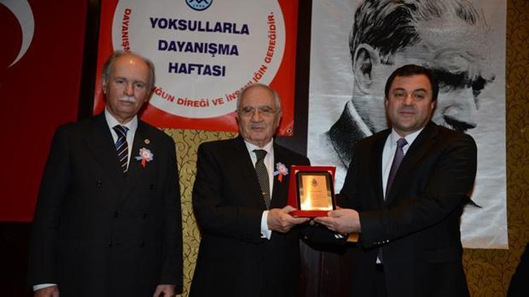 YOYAV’dan Başkan Gökçek’e plaket