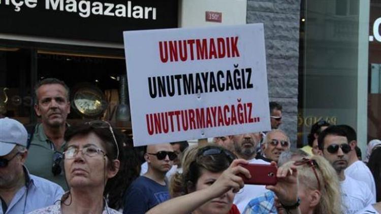 Beyoğlunda Srebrenitsa soykırımı yürüyüşü