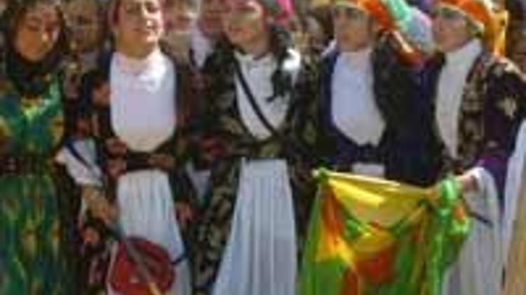 Thousands of Kurds demonstrate on Nevruz