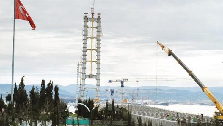 Körfez Köprüsü’ne halatlar çekiliyor