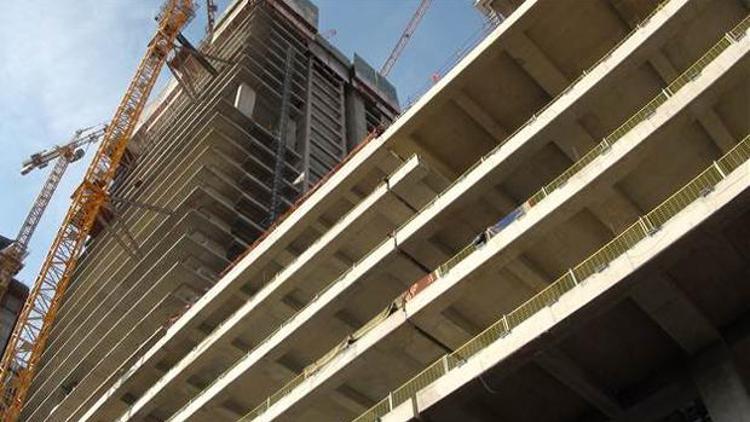 Şişlide 12nci kattan düşen kişi öldü