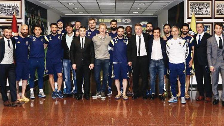 Futbolcular Derneği’nden Fenerbahçe’ye ziyaret