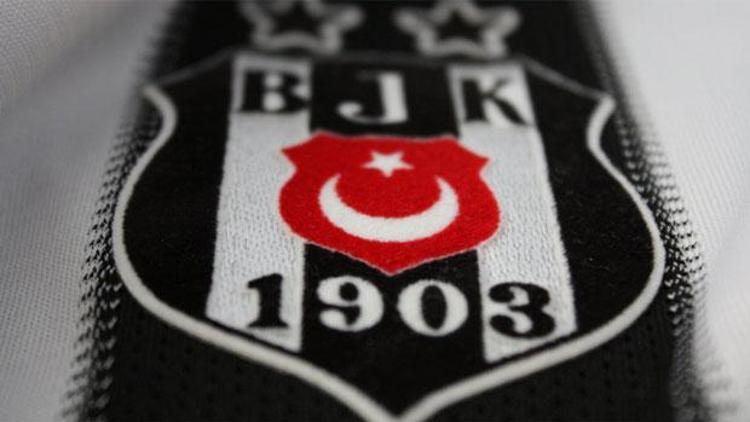 Beşiktaş sahaya atlayan taraftara tepkili