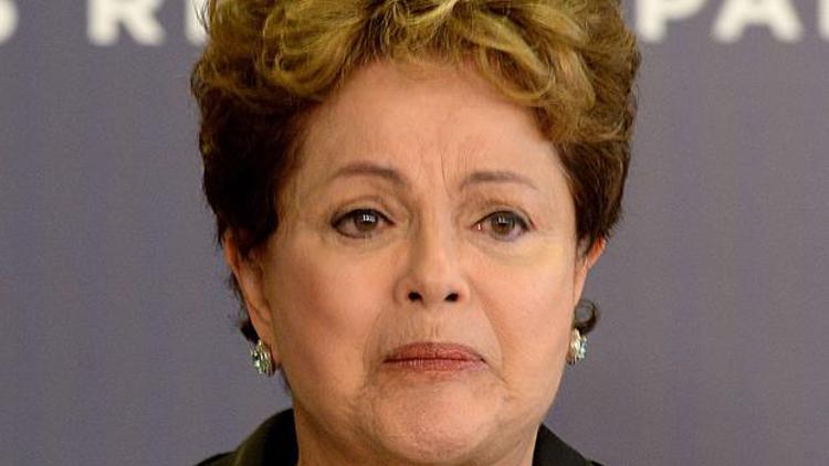 Dilma Roussef gözyaşlarına hakim olamadı