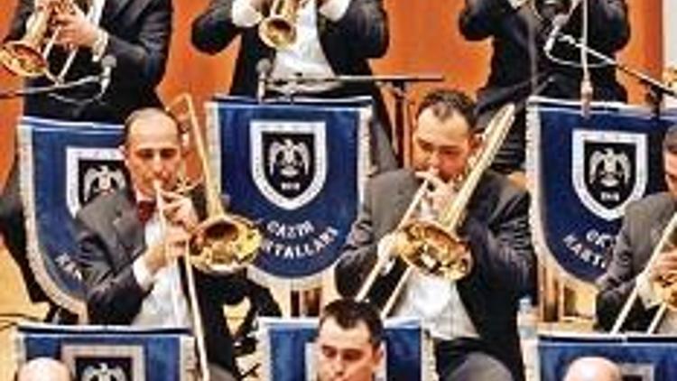 Cazın Kartalları Başkentlilere konser verdi